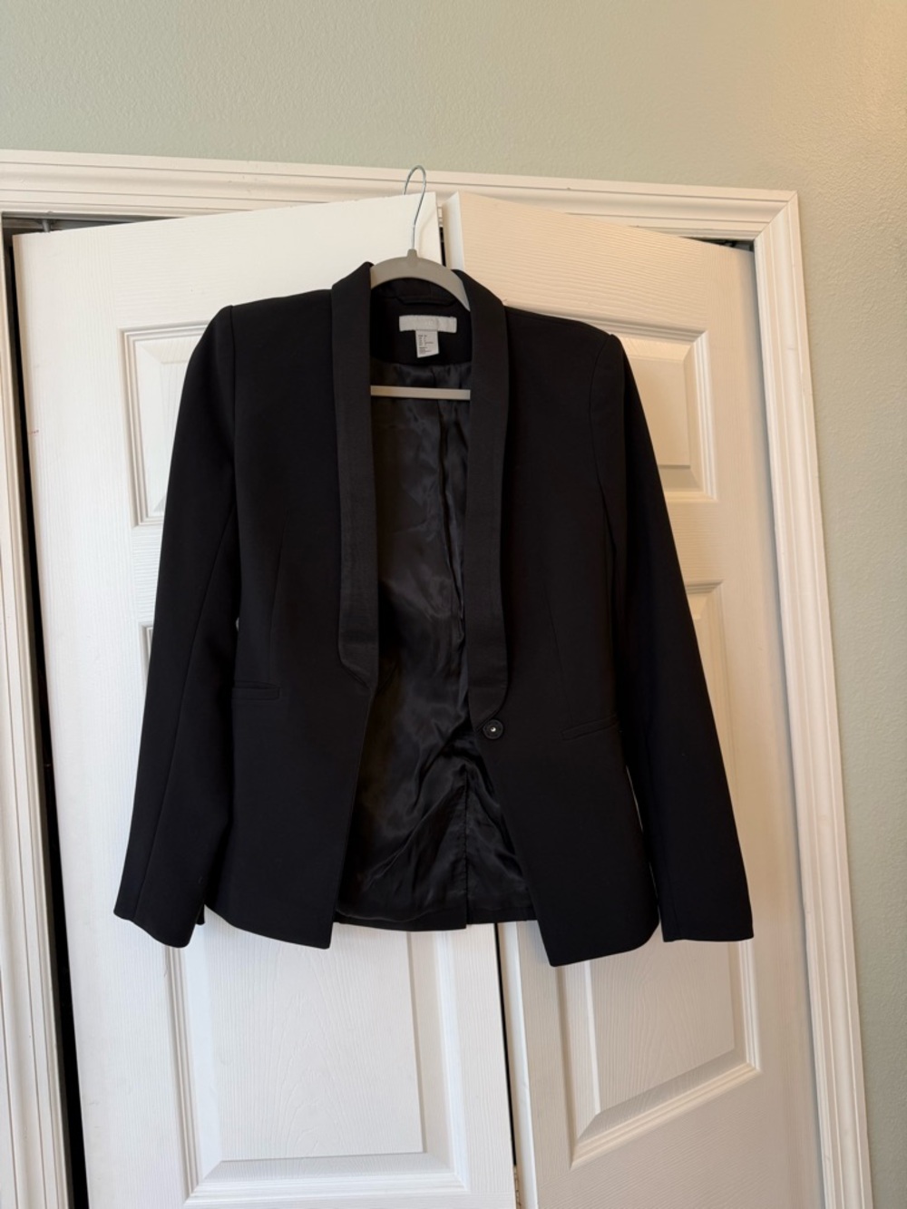 H&M black blazer size 4